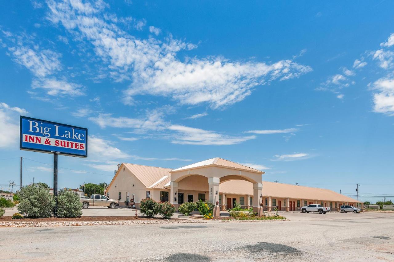 Big Lake Inn And Suites ภายนอก รูปภาพ