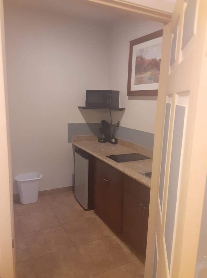 Big Lake Inn And Suites ภายนอก รูปภาพ