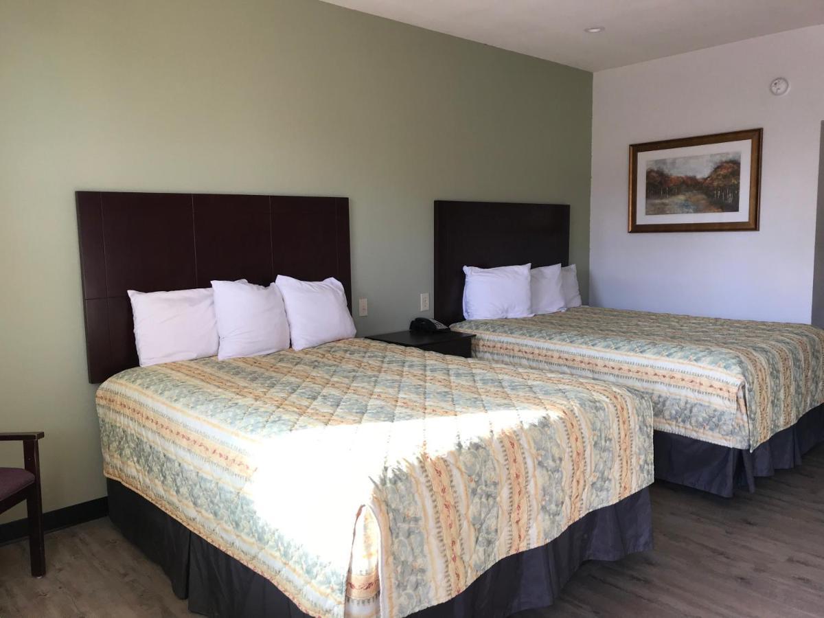 Big Lake Inn And Suites ภายนอก รูปภาพ